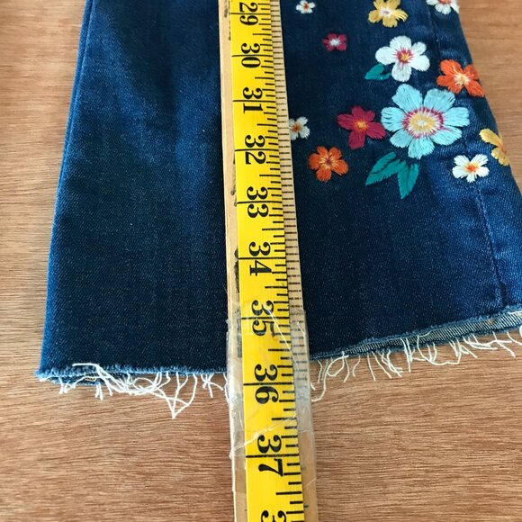 Driftwood Roxy Flare Jeans Women 30 Blue High Rise Raw Embroidered Floral Boho - Picture 6 of 14